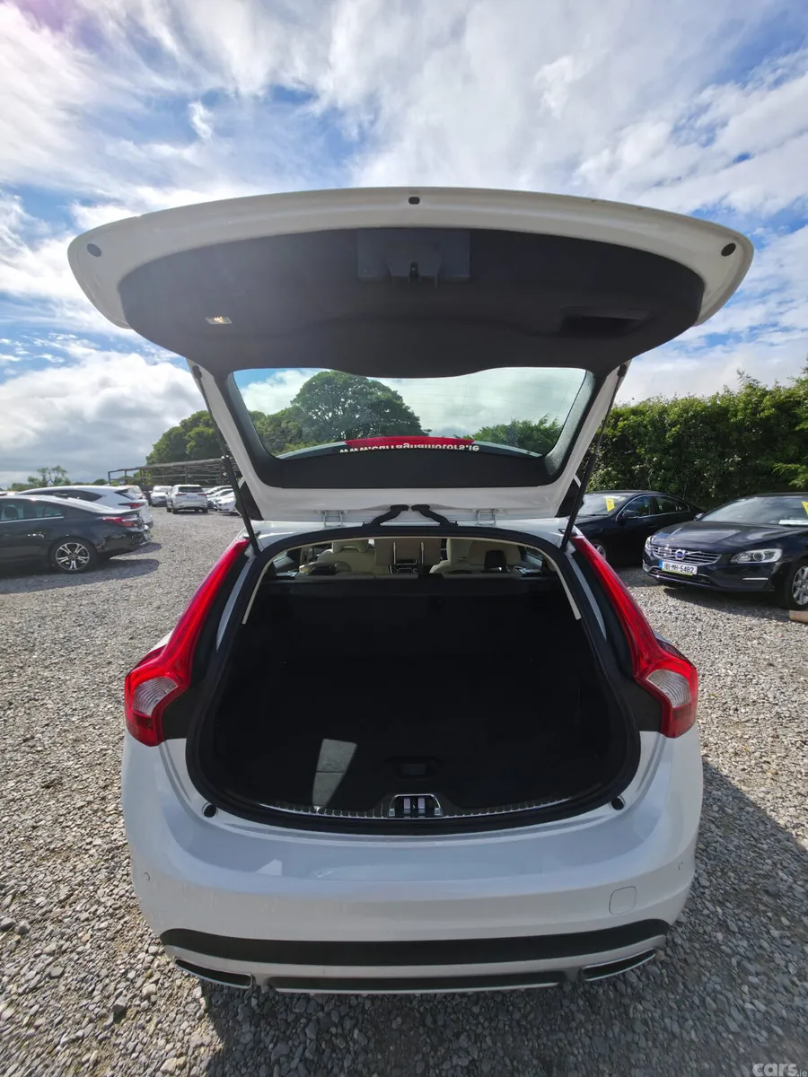 Volvo V60 Estate, Diesel, 2018, White