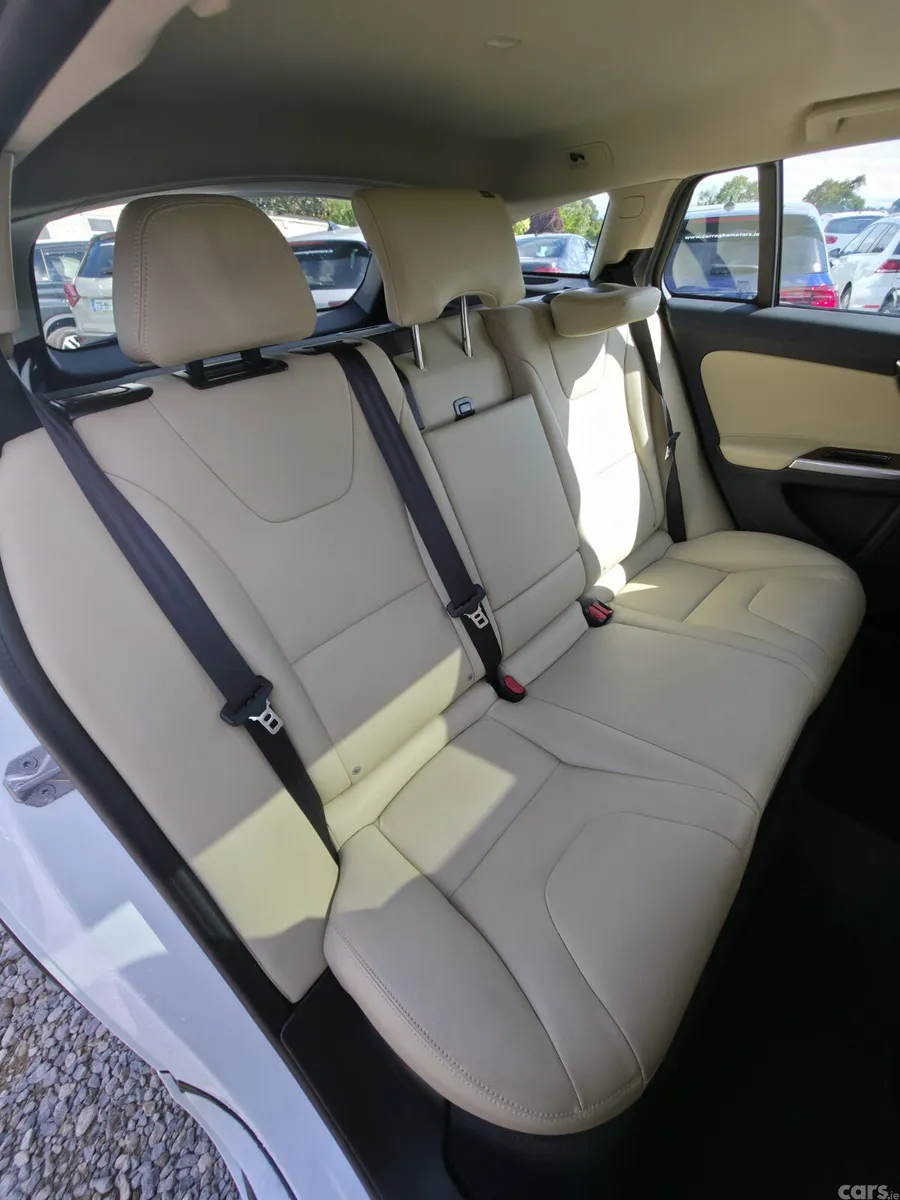 Volvo V60 Estate, Diesel, 2018, White