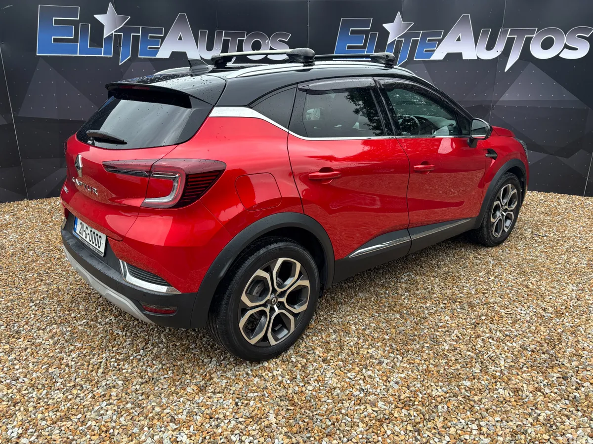 Renault Captur Hatchback, Petrol, 2021, Red