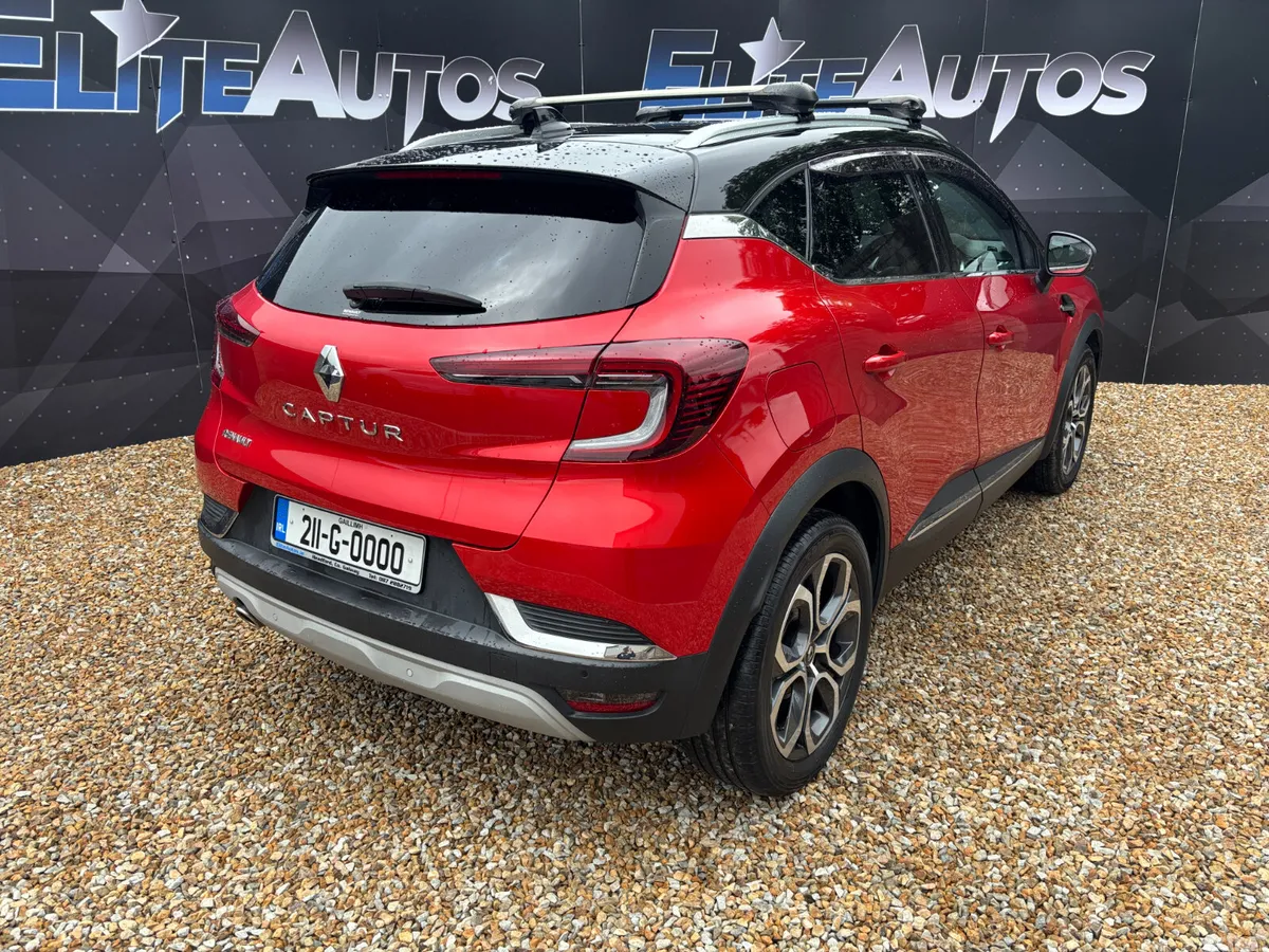 Renault Captur Hatchback, Petrol, 2021, Red