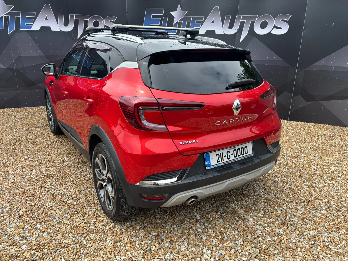 Renault Captur Hatchback, Petrol, 2021, Red
