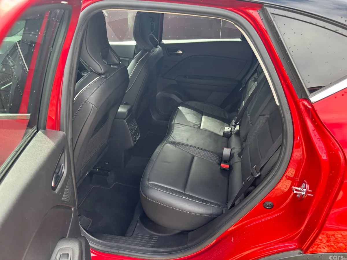 Renault Captur Hatchback, Petrol, 2021, Red