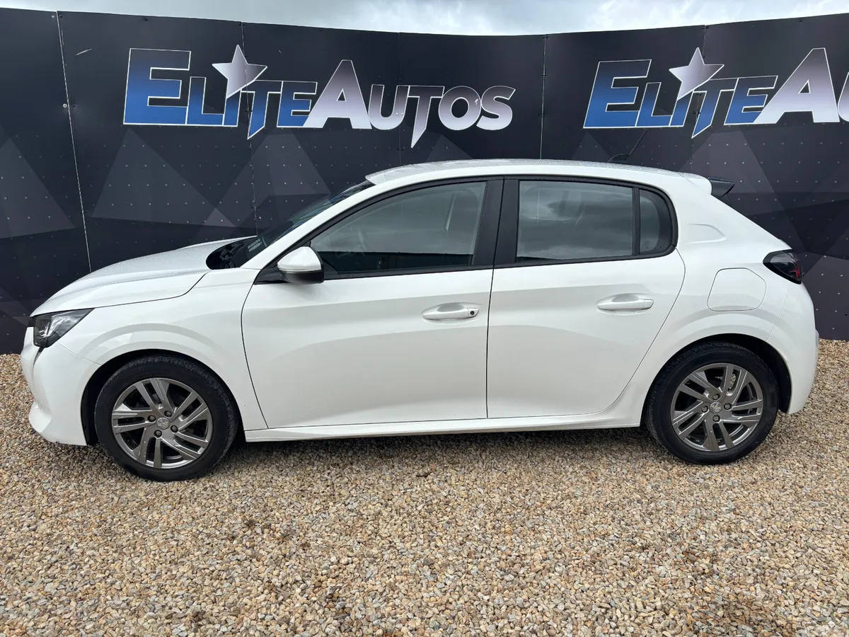 Peugeot 208 Hatchback, Petrol, 2020, White