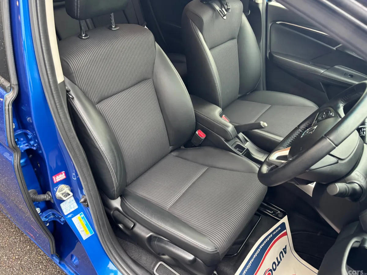 Honda Fit SUV, Petrol Hybrid, 2019, Blue