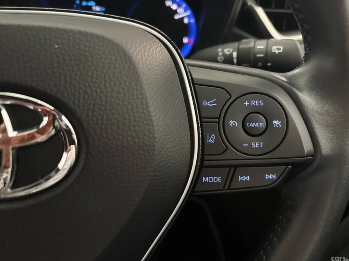 Toyota Corolla Hatchback, Petrol Hybrid, 2021, White