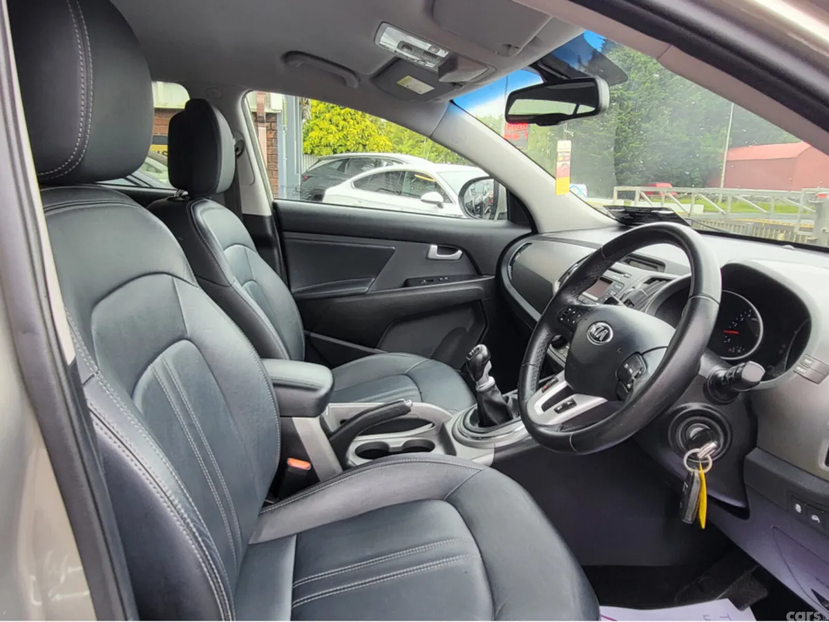 Kia Sportage MPV, Diesel, 2015, Beige