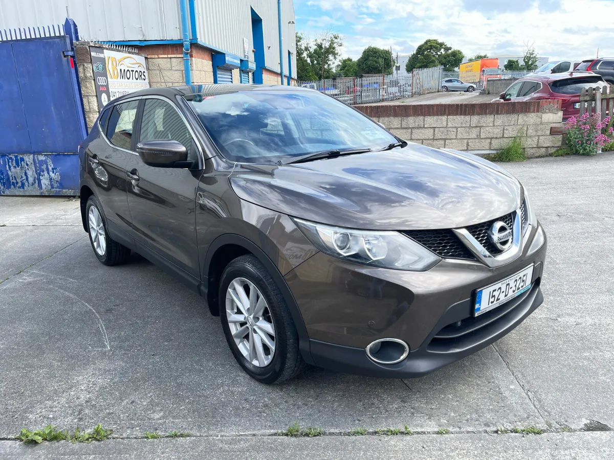 Nissan Qashqai Hatchback, Diesel, 2015, Brown