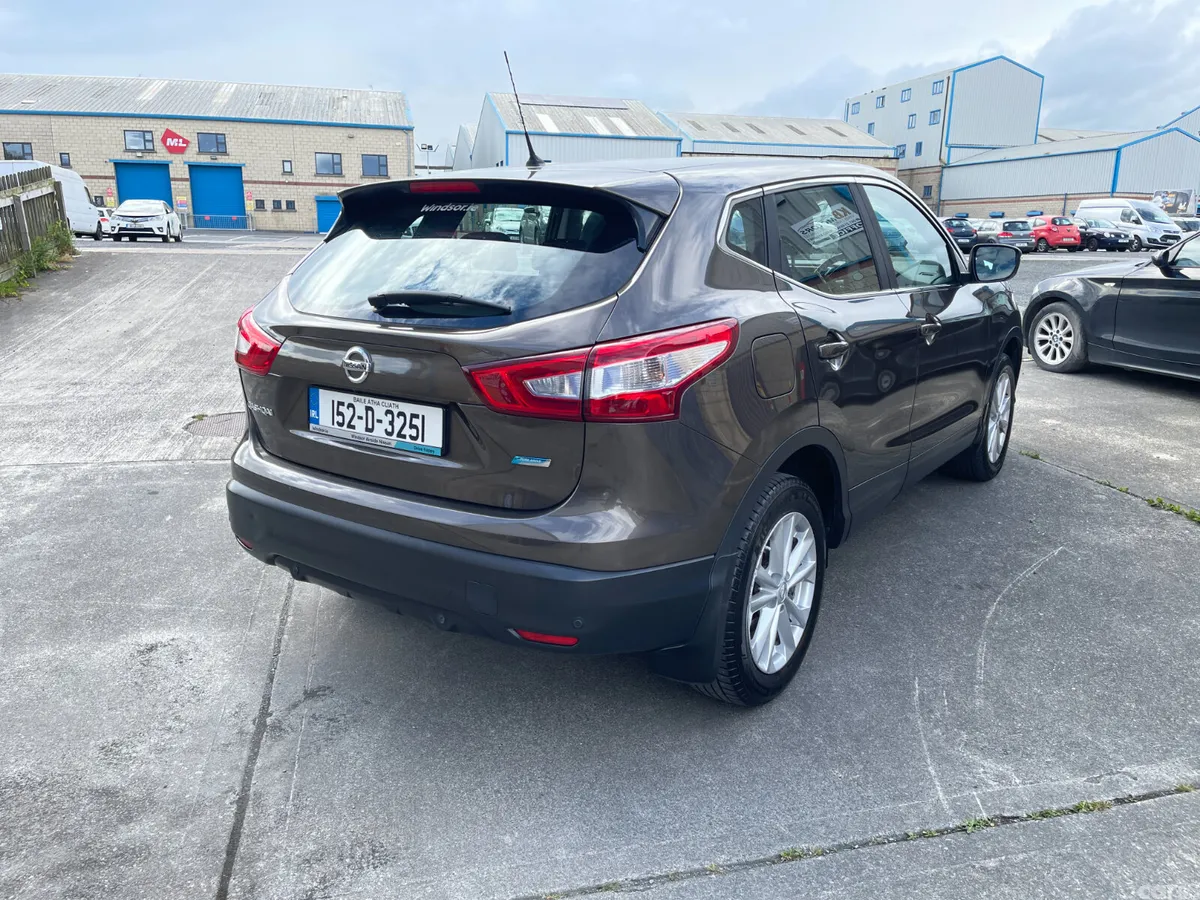 Nissan Qashqai Hatchback, Diesel, 2015, Brown