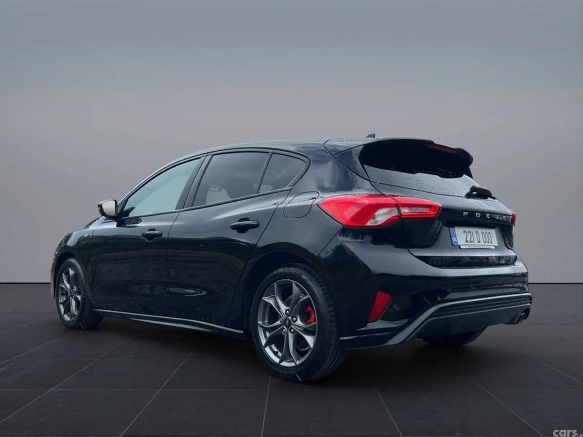 Ford Focus Hatchback, Diesel, 2022, Black