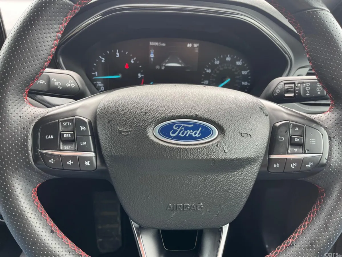 Ford Focus Hatchback, Diesel, 2022, Black