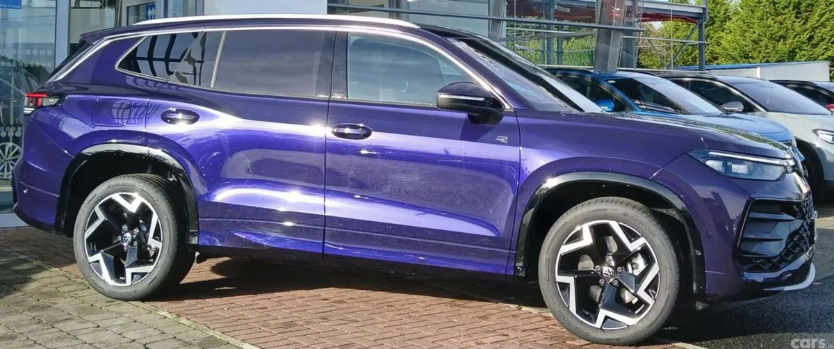 Volkswagen Tayron Estate, Diesel, 2025, Purple