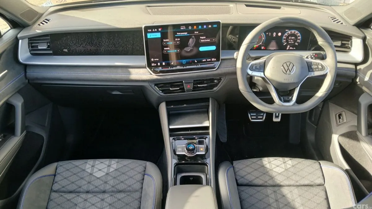 Volkswagen Tayron Estate, Diesel, 2025, Blue