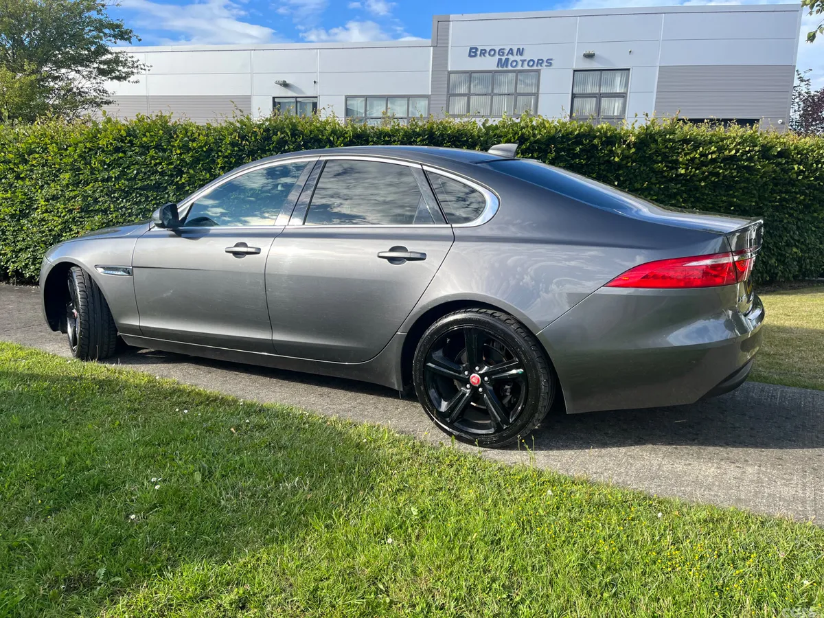 Jaguar XF Saloon, Diesel, 2017, Grey