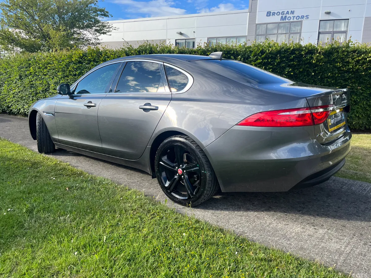 Jaguar XF Saloon, Diesel, 2017, Grey