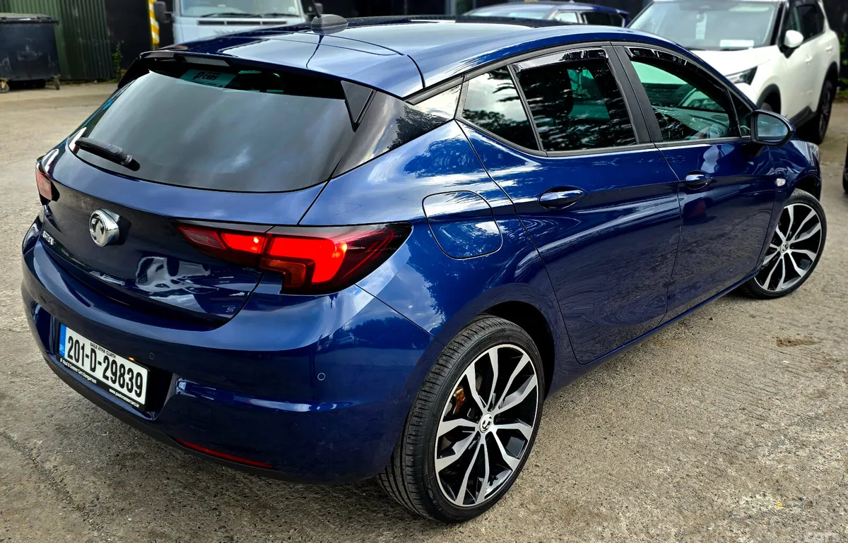 Vauxhall Astra Hatchback, Diesel, 2020, Blue
