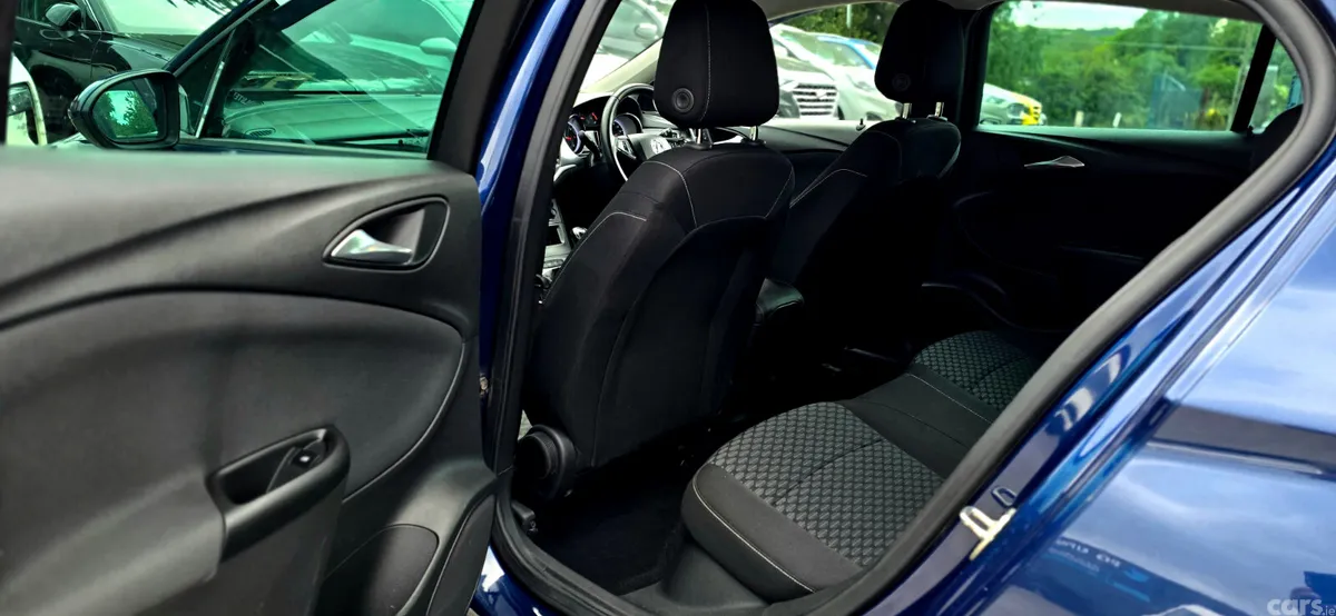 Vauxhall Astra Hatchback, Diesel, 2020, Blue