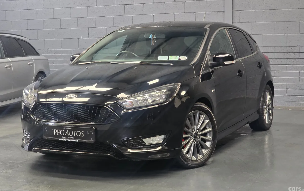Ford Focus Hatchback, Petrol, 2018, Black