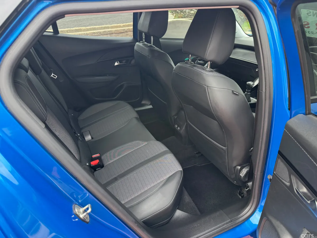 Peugeot 2008 SUV, Diesel, 2021, Blue