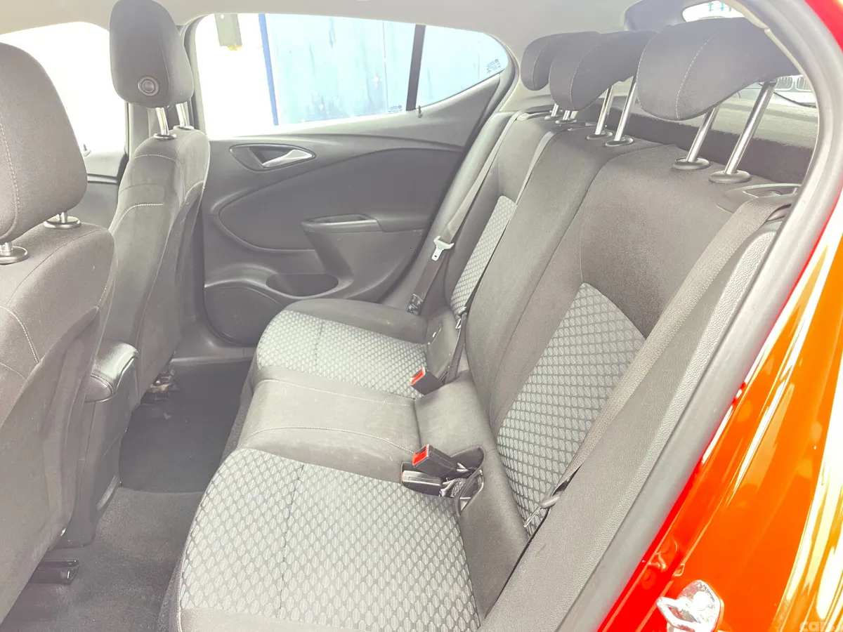 Vauxhall Astra Hatchback, Diesel, 2017, Red