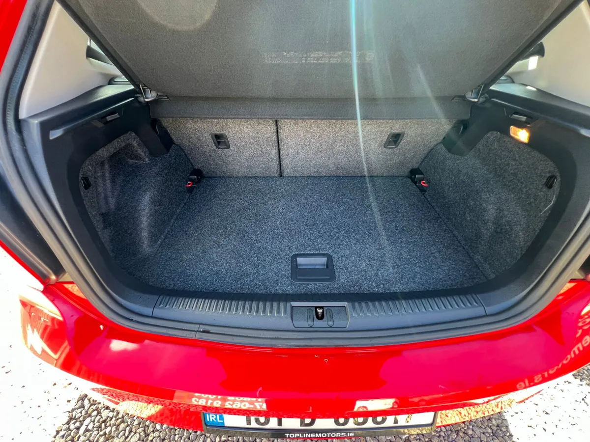 Volkswagen Polo Hatchback, Petrol, 2015, Red