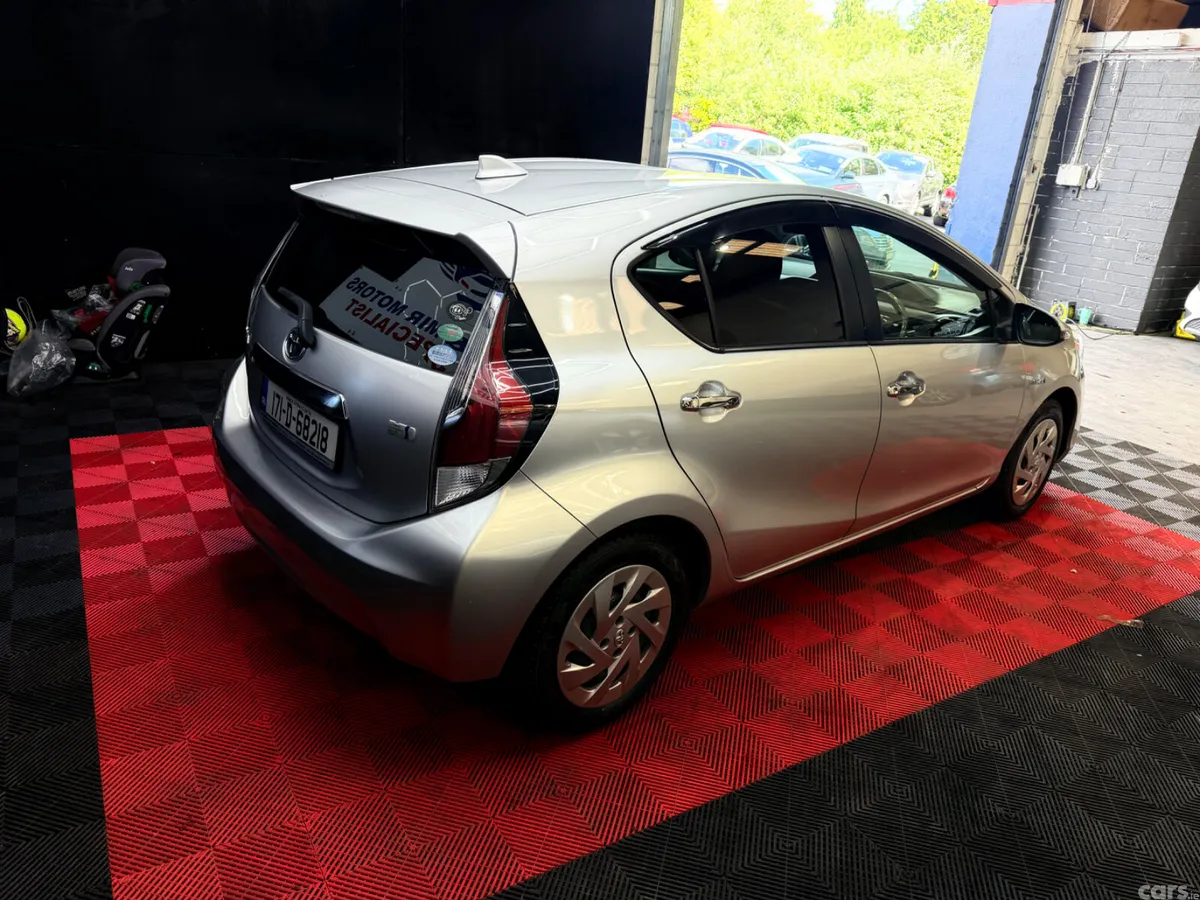 Toyota Aqua Hatchback, Petrol Hybrid, 2017, Silver
