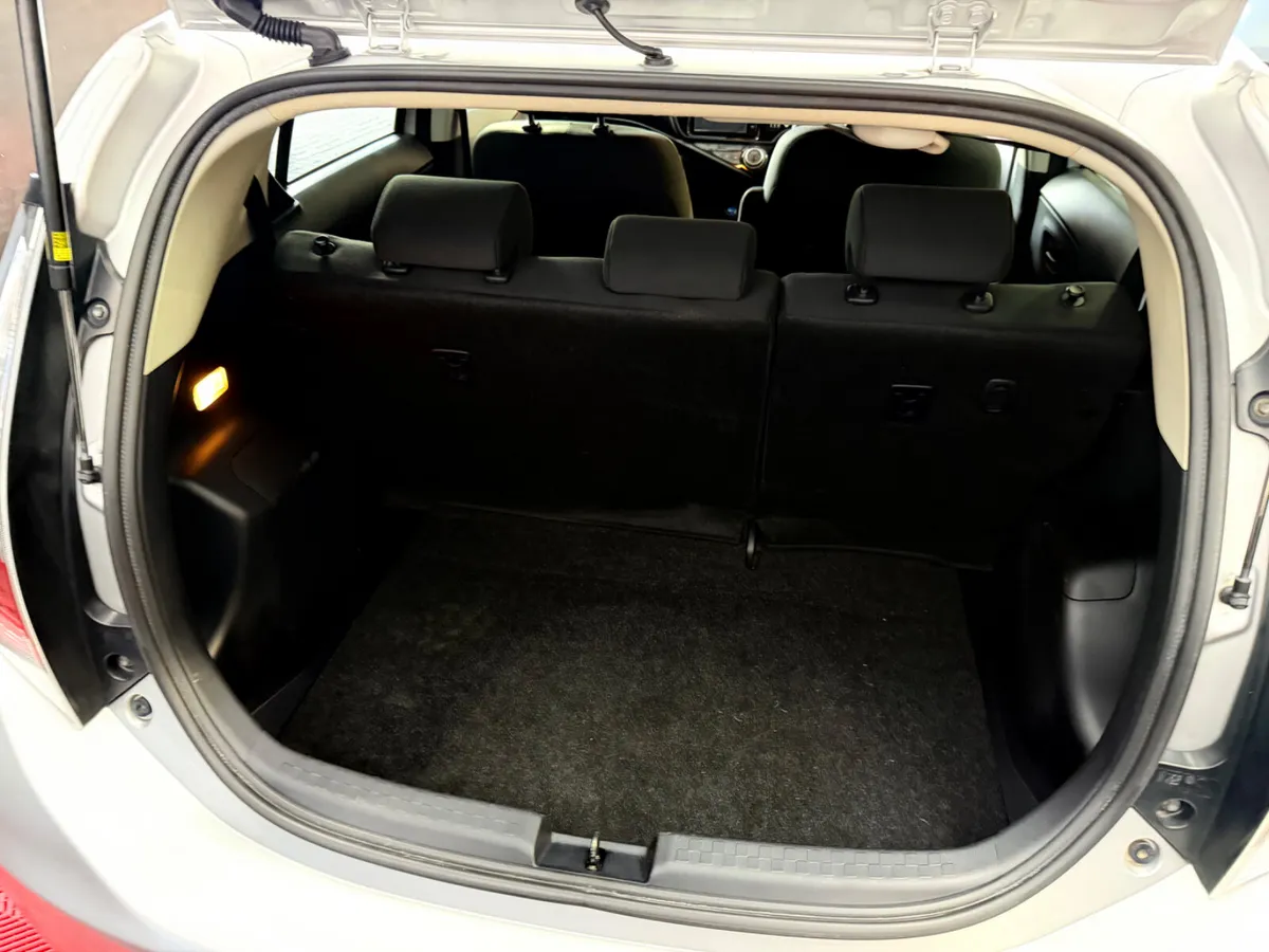 Toyota Aqua Hatchback, Petrol Hybrid, 2017, Silver