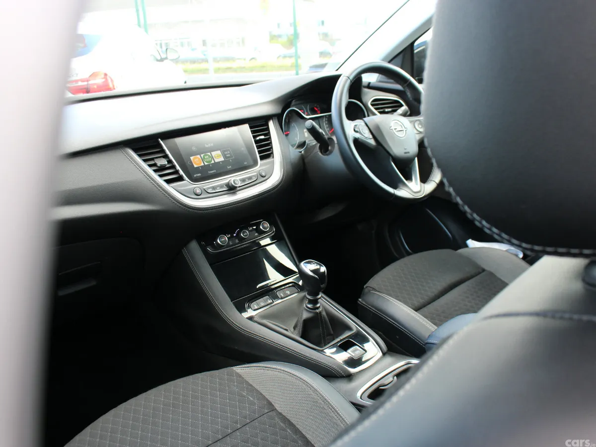Opel Grandland X SUV, Diesel, 2020, Grey
