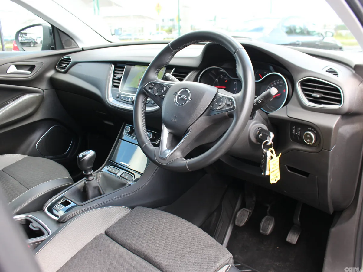 Opel Grandland X SUV, Diesel, 2020, Grey