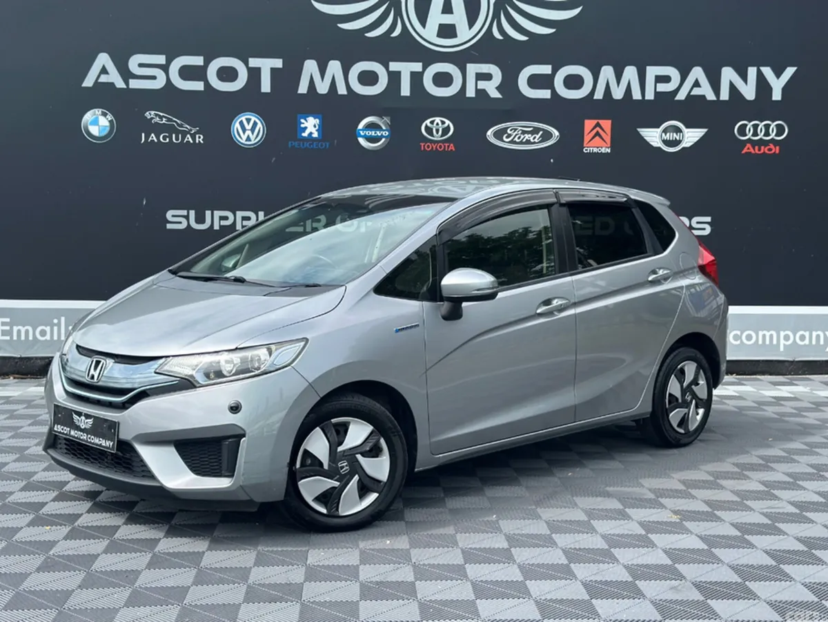 Honda Fit Hatchback, Petrol Hybrid, 2015, Silver