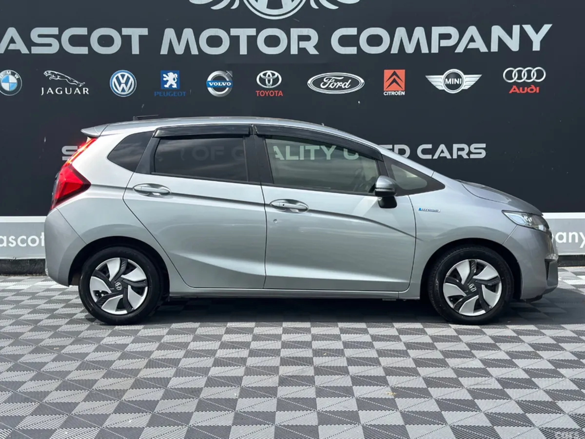 Honda Fit Hatchback, Petrol Hybrid, 2015, Silver