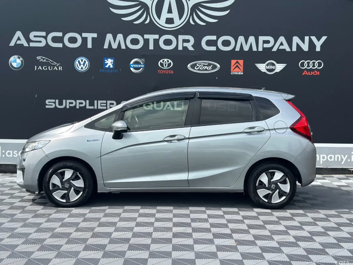 Honda Fit Hatchback, Petrol Hybrid, 2015, Silver