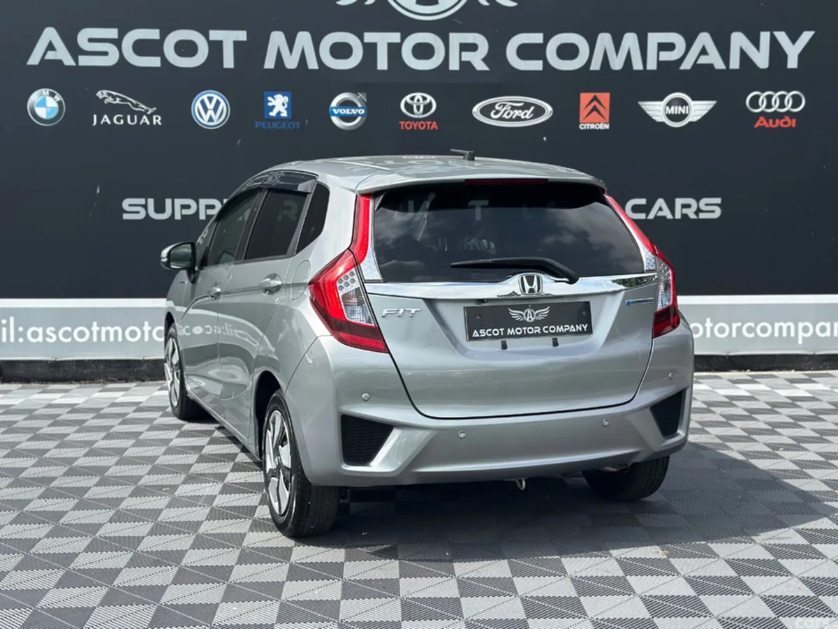 Honda Fit Hatchback, Petrol Hybrid, 2015, Silver