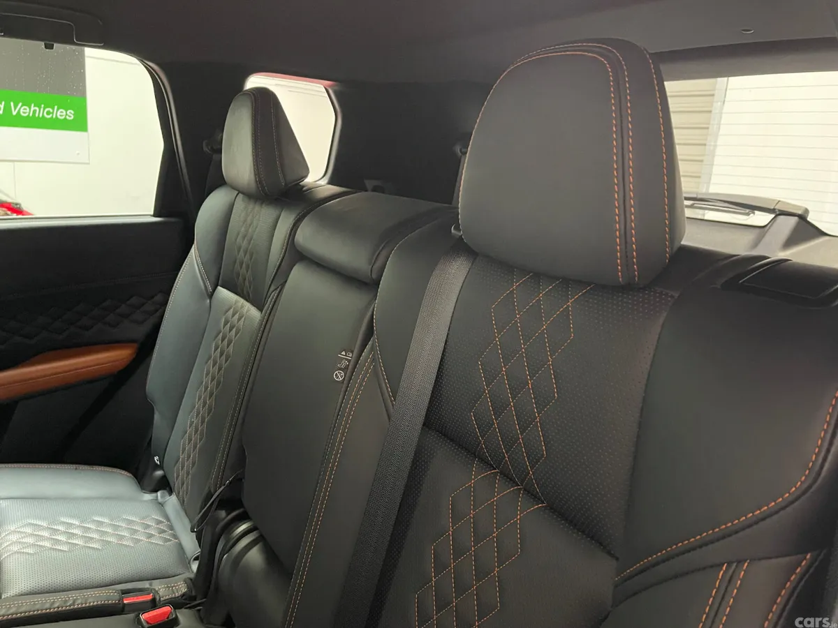 Mitsubishi Outlander SUV, Petrol Plug-in Hybrid, 2022, Black