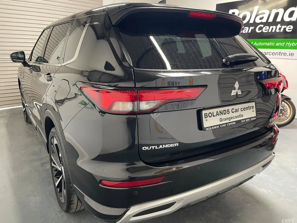 Mitsubishi Outlander SUV, Petrol Plug-in Hybrid, 2022, Black