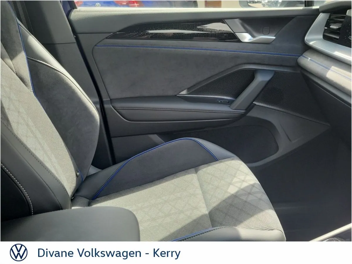 Volkswagen Tayron SUV, Petrol Plug-in Hybrid, 2027, Purple