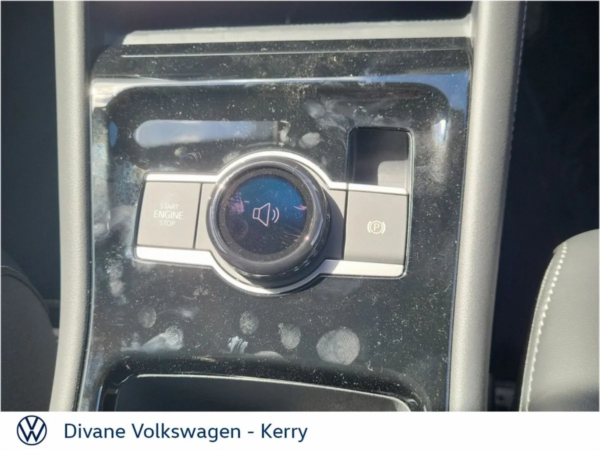 Volkswagen Tayron SUV, Petrol Plug-in Hybrid, 2027, Purple