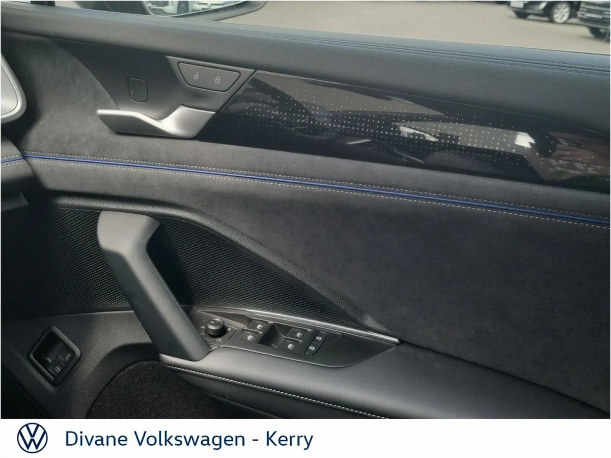 Volkswagen Tayron SUV, Petrol Plug-in Hybrid, 2027, Purple