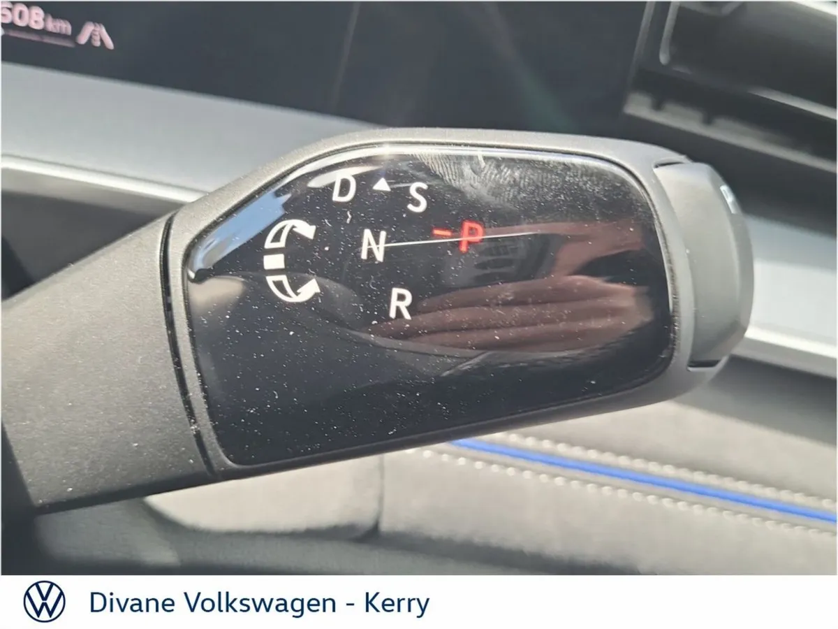 Volkswagen Tayron SUV, Petrol Plug-in Hybrid, 2027, Purple