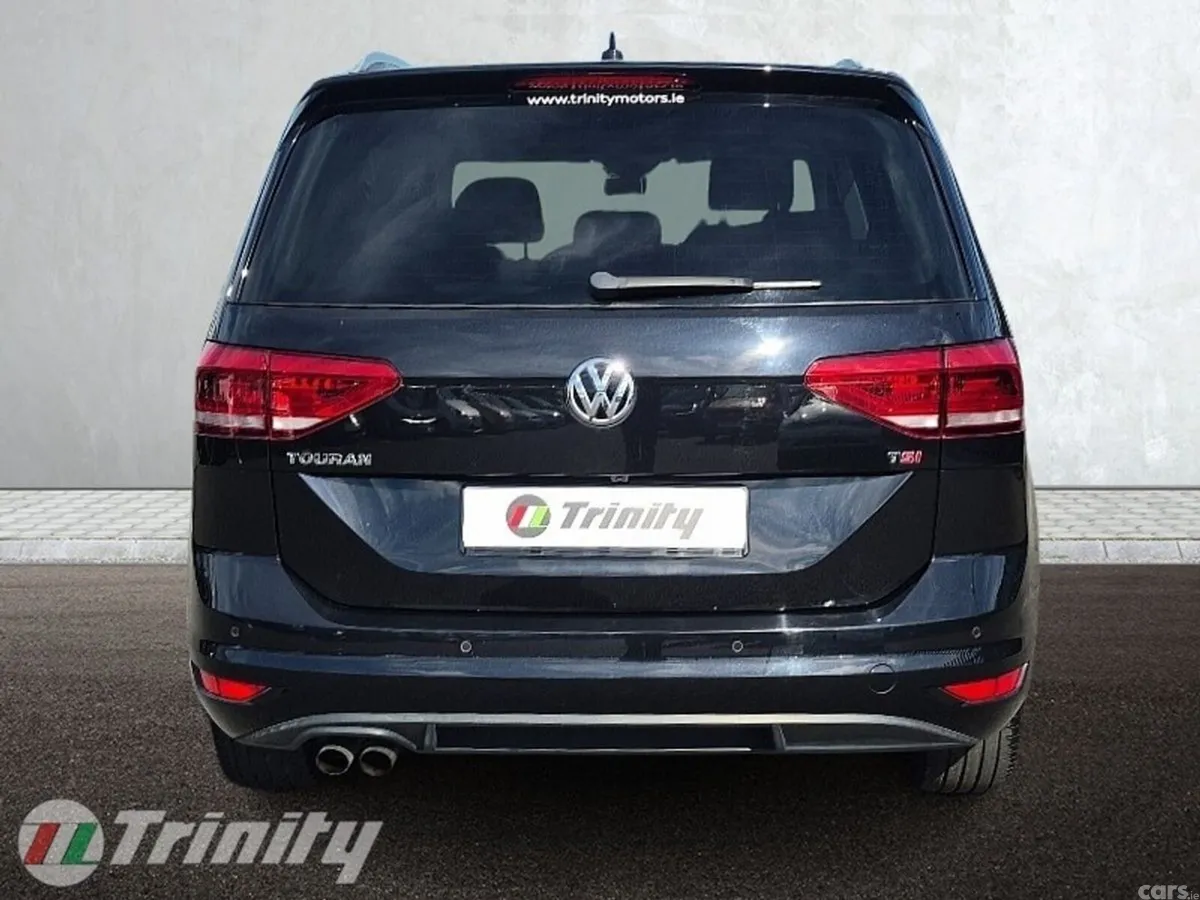 Volkswagen Touran MPV, Petrol, 2018, Black