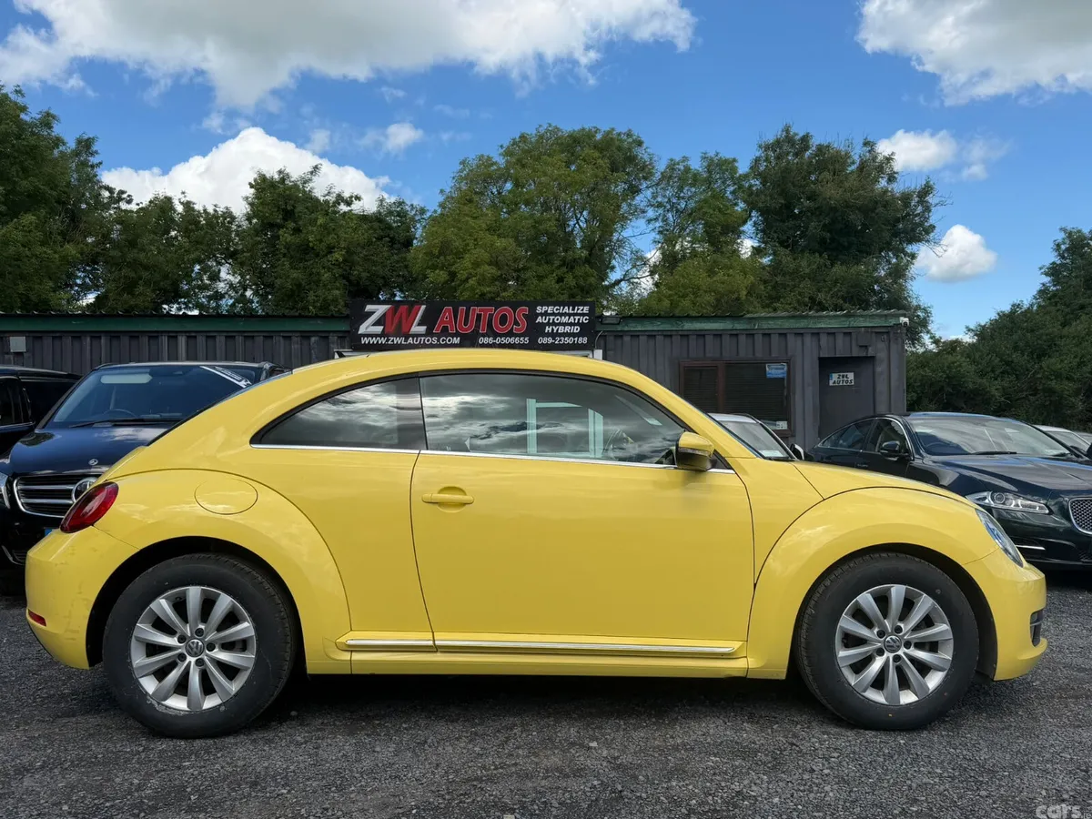 Volkswagen Beetle Coupe, Petrol, 2015, Yellow