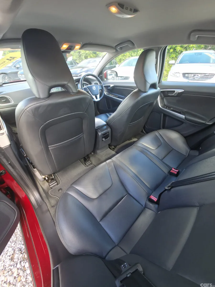 Volvo S60 Saloon, Diesel, 2017, Red