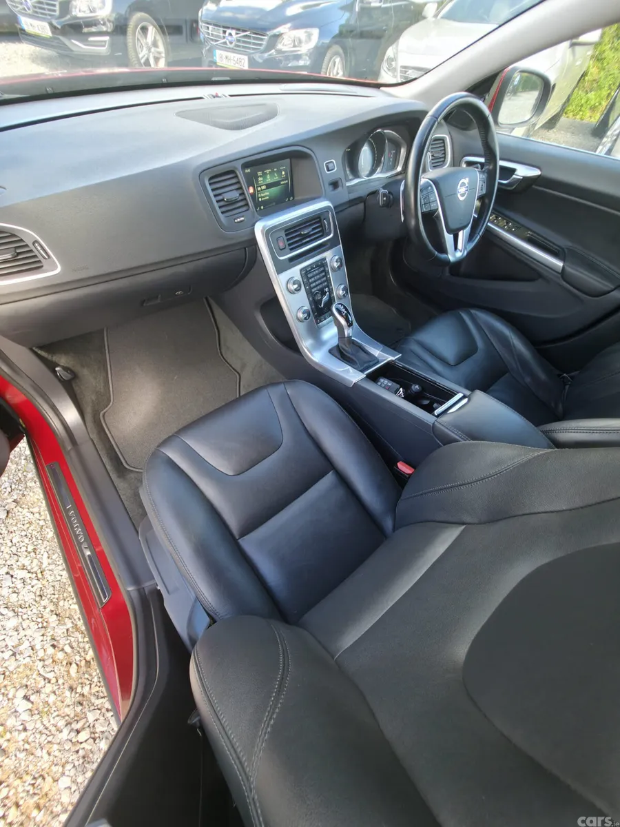 Volvo S60 Saloon, Diesel, 2017, Red