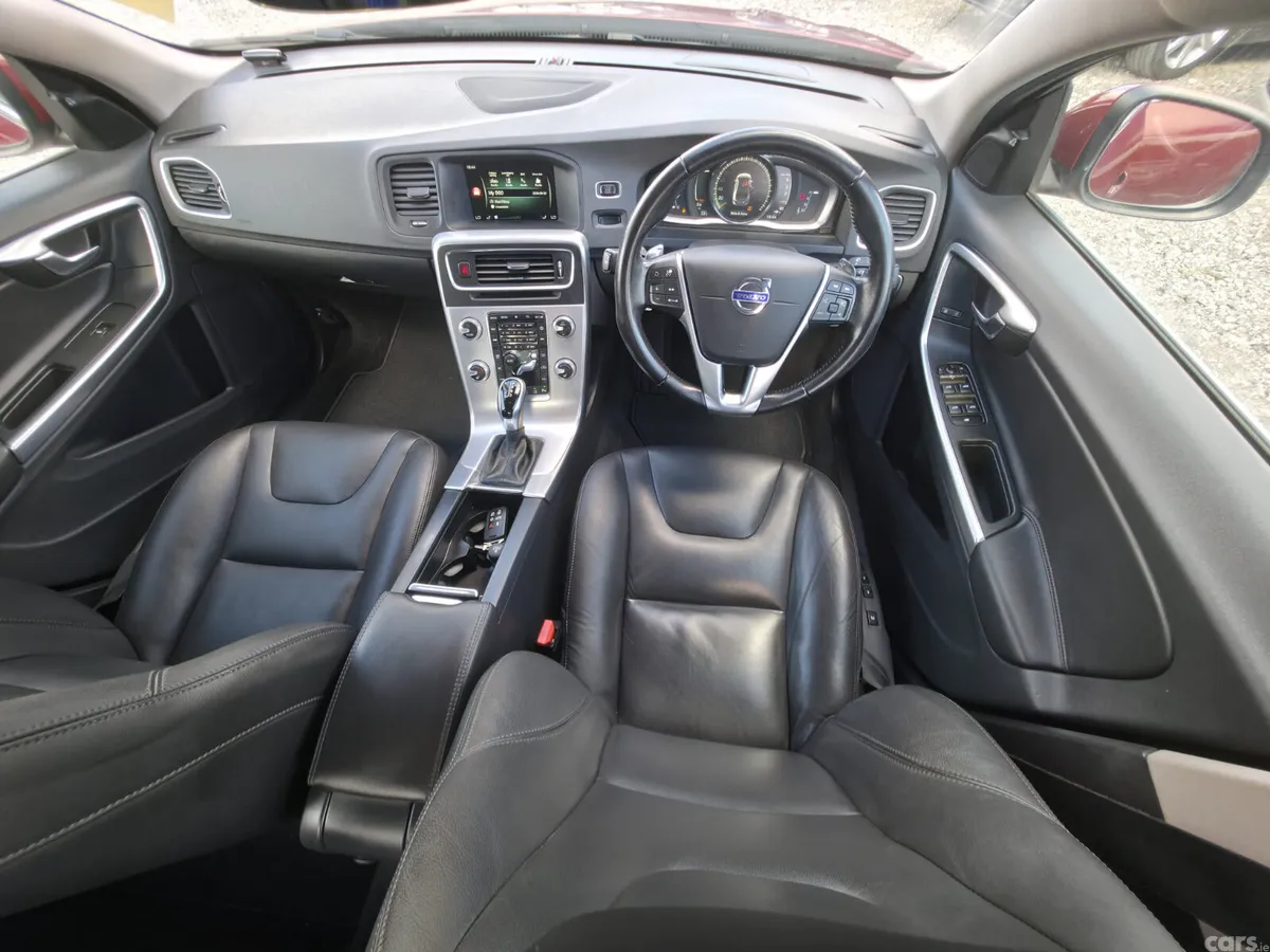 Volvo S60 Saloon, Diesel, 2017, Red