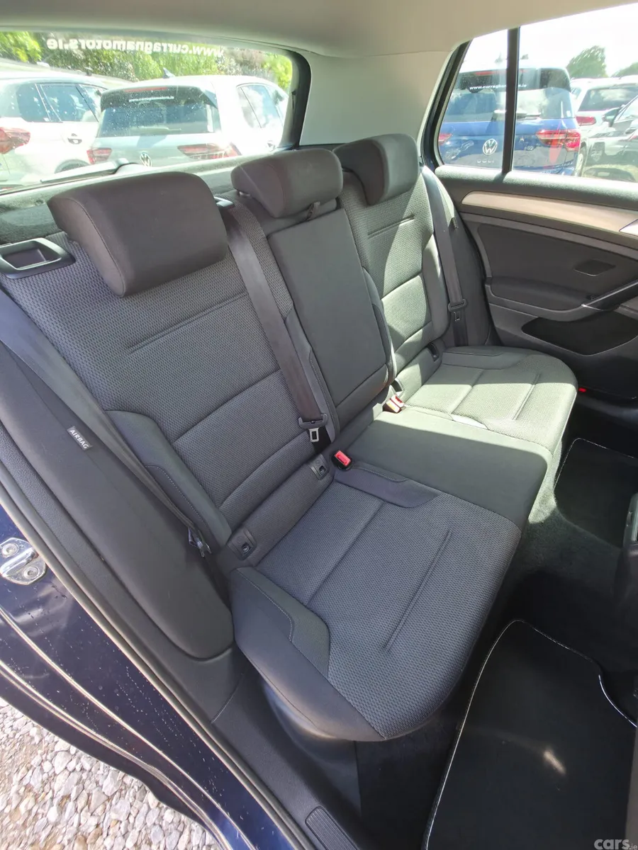 Volkswagen Golf Hatchback, Petrol, 2016, Blue