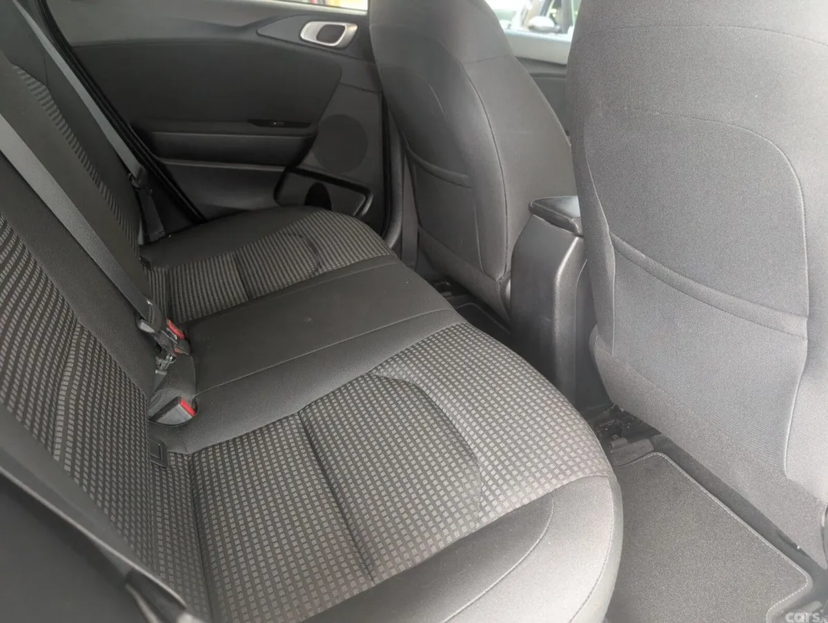 Kia Ceed Hatchback, Diesel, 2019, Grey