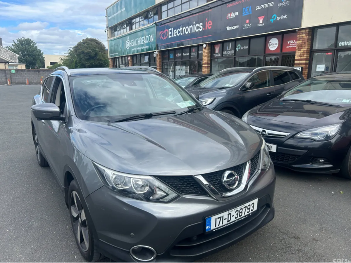 Nissan Qashqai MPV, Petrol, 2017, Grey