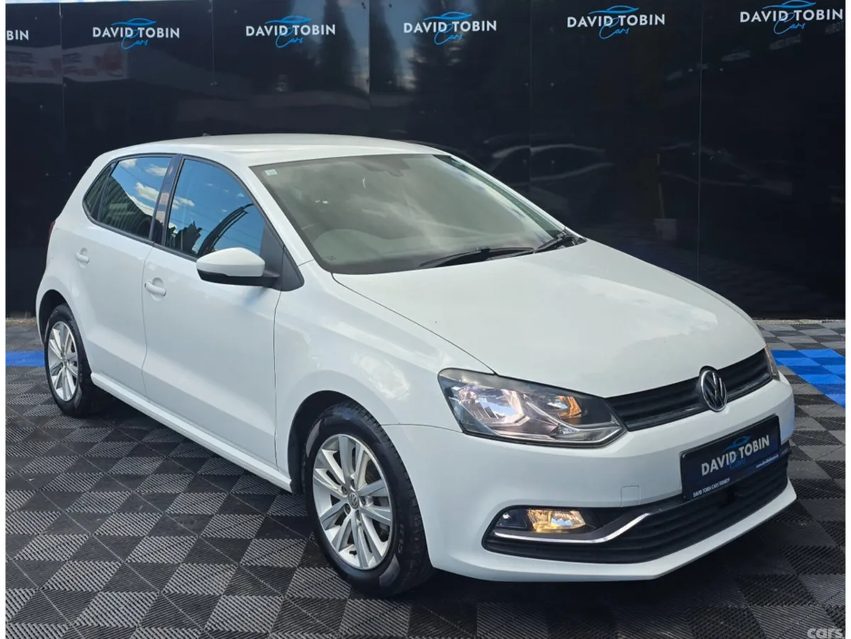 Volkswagen Polo Hatchback, Petrol, 2017, White