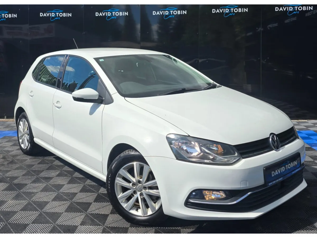 Volkswagen Polo Hatchback, Petrol, 2017, White