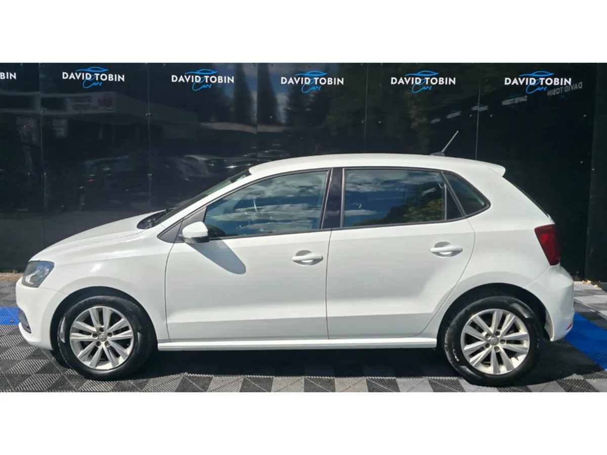 Volkswagen Polo Hatchback, Petrol, 2017, White