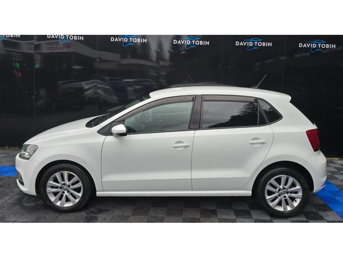Volkswagen Polo Hatchback, Petrol, 2017, White